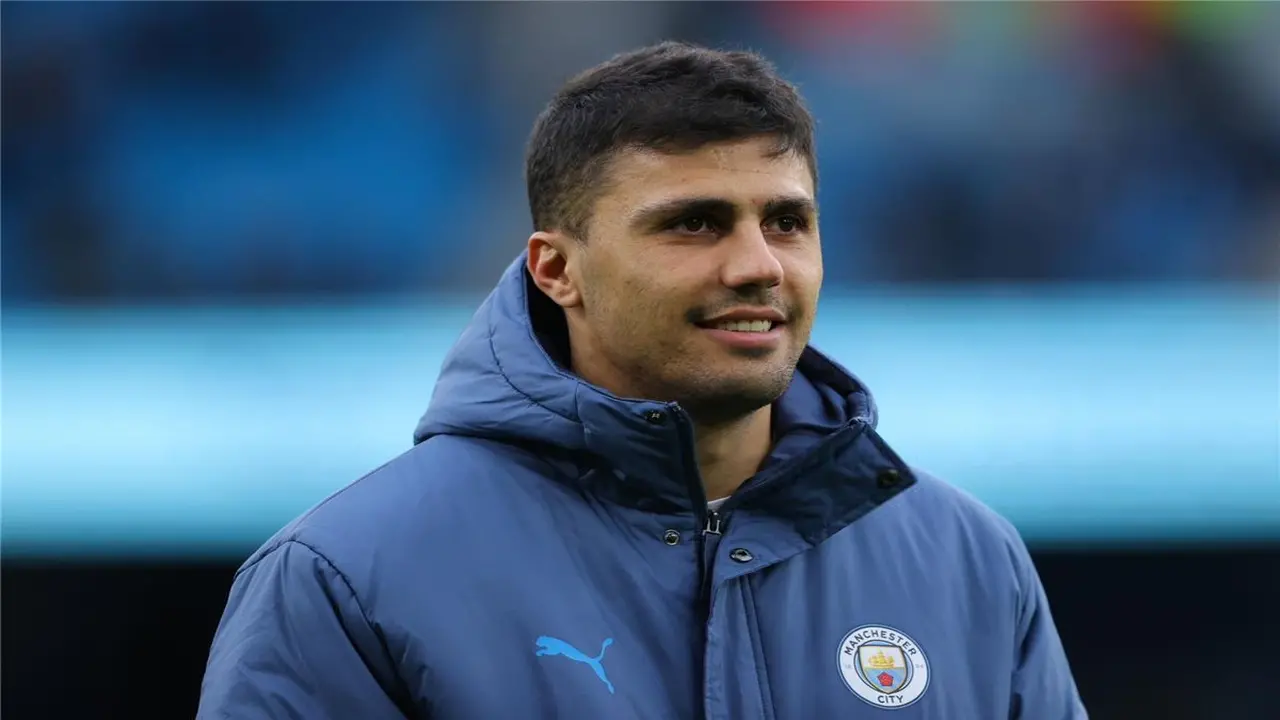 ريال مدريد يحدد ثلاث شروط لـ ضم رودري.. ومورينيو يختار بديله